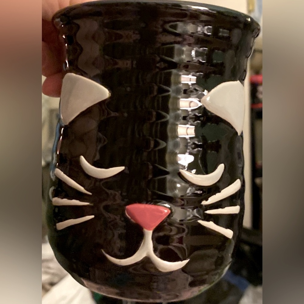 Pottery hand warmer mug black kitty cat face ribbed UBM